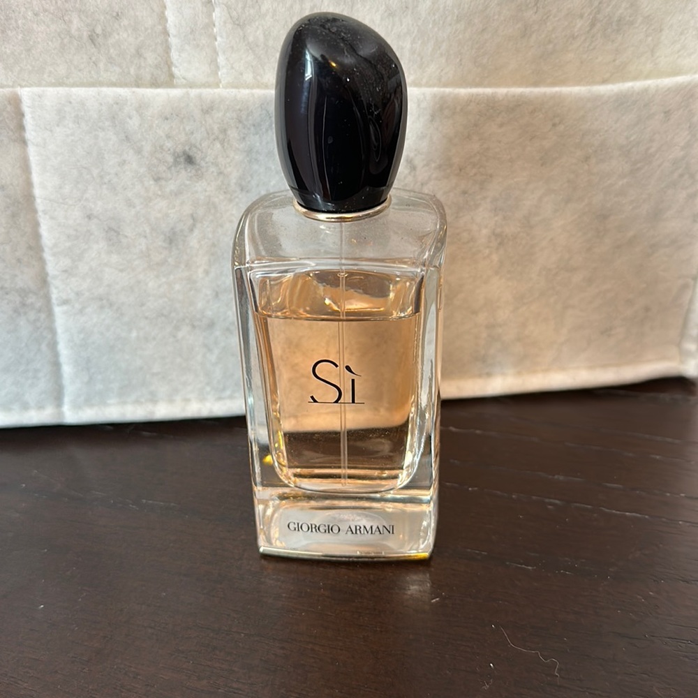 Sì by Girgio Armani